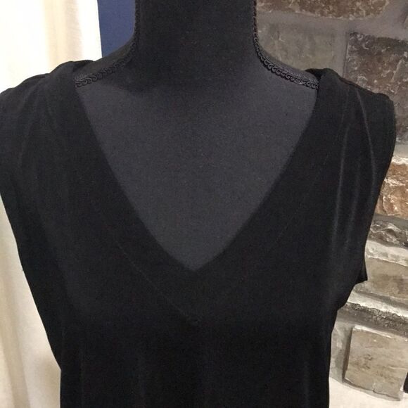 A Touch Of Class Reversible Tank, V-neck or Crew, Large, Black - Picture 2 of 6